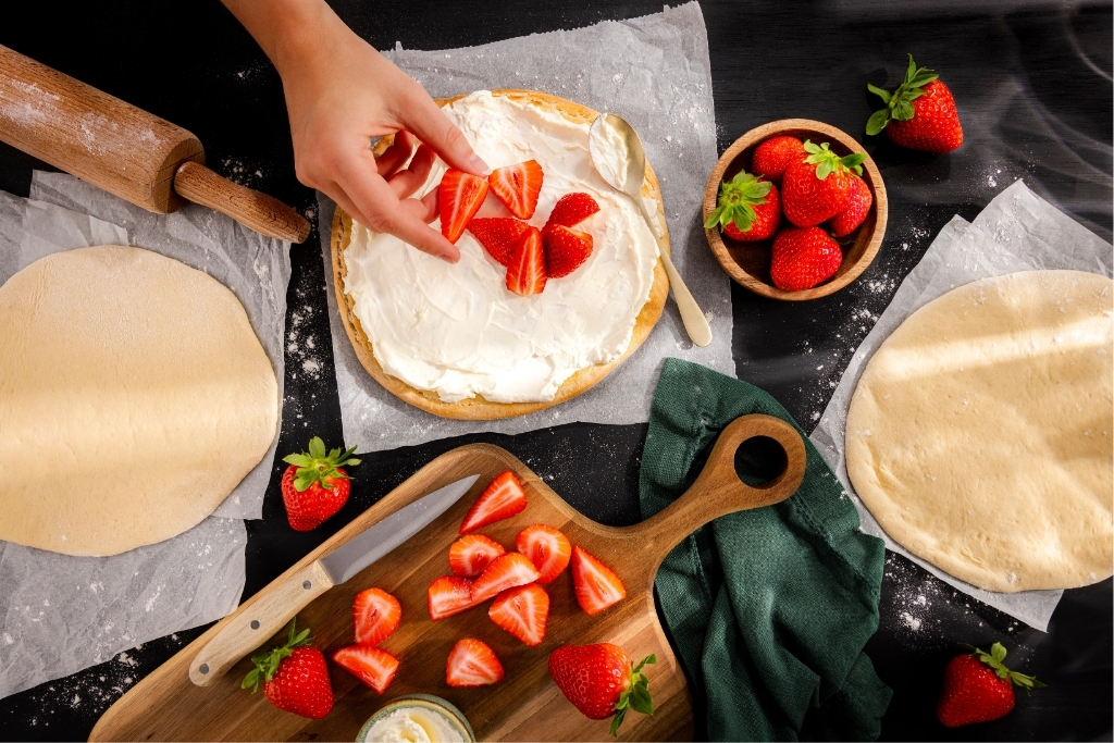 Zelf maken aardbeien pizza met mascarpone